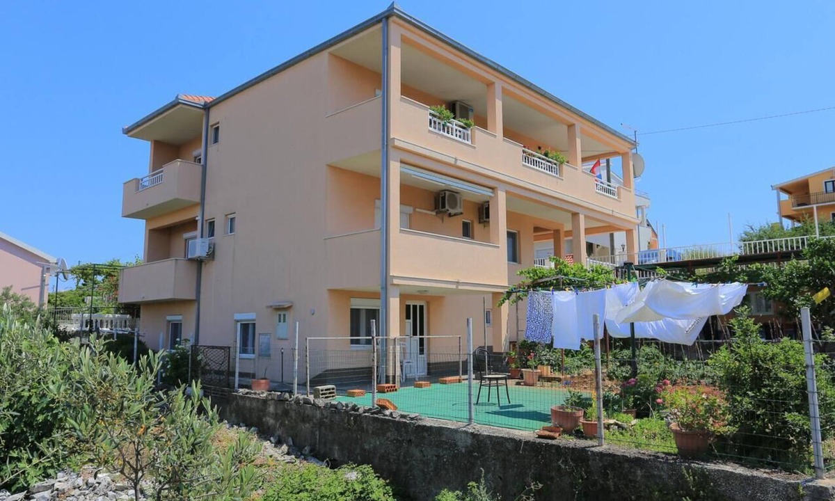 Okrug Donji Apartment | Studio flat with balcony and sea view Okrug Donji, Čiovo (AS-18796-c)