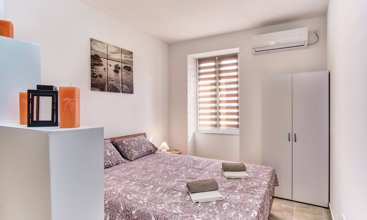 Cove Murtar Apartment | Studio flat with terrace Mali Lošinj, Lošinj (AS-19618-a)