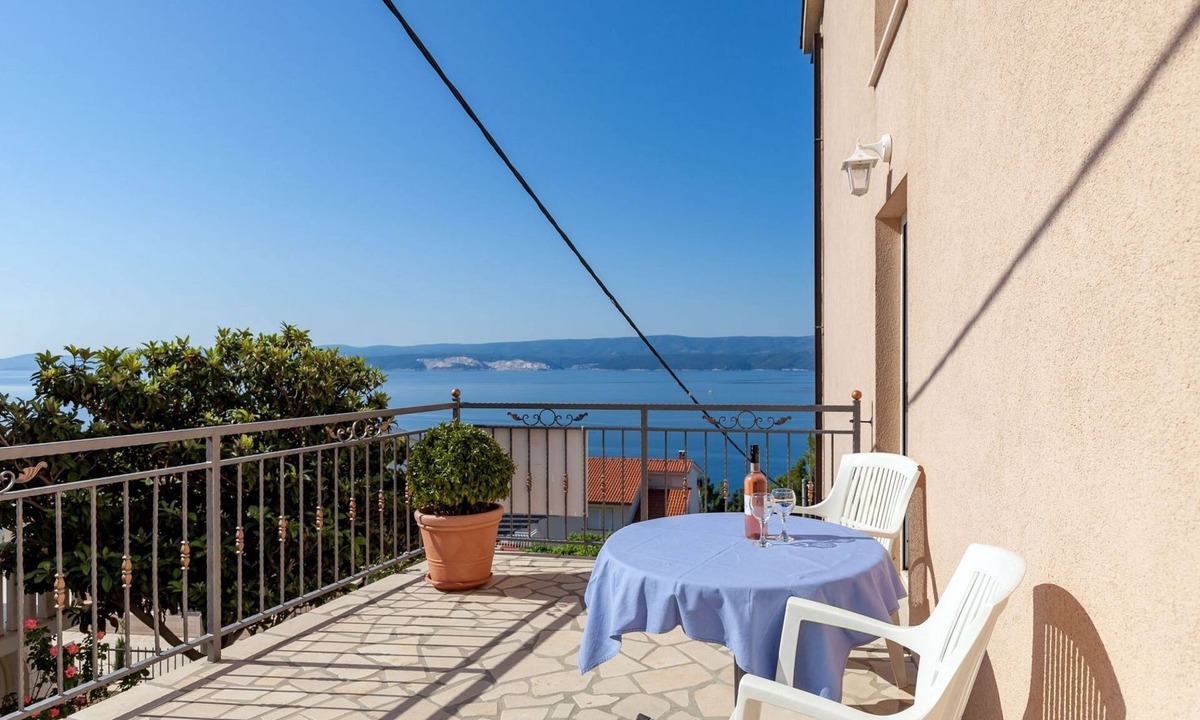 Stanici Apartment | Studio flat with terrace and sea view Stanići, Omiš (AS-17894-b)