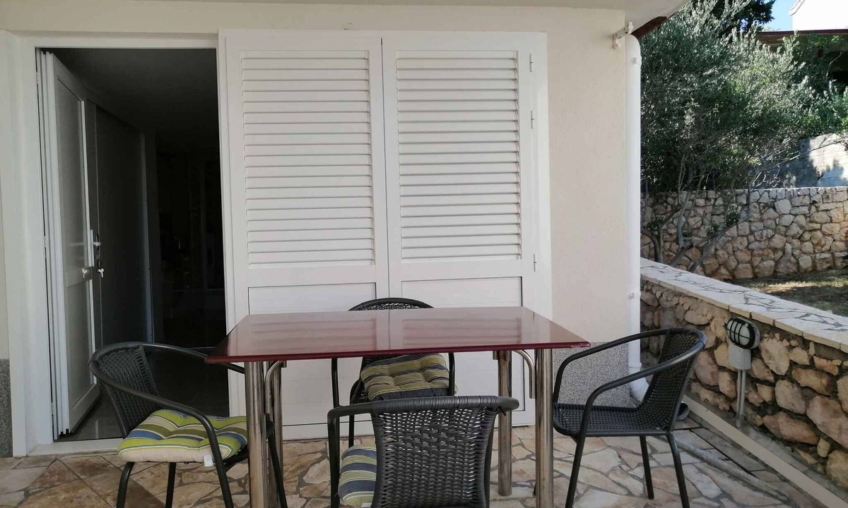 Vinjerac Apartment | Studio mit Klimaanlage und Terrasse