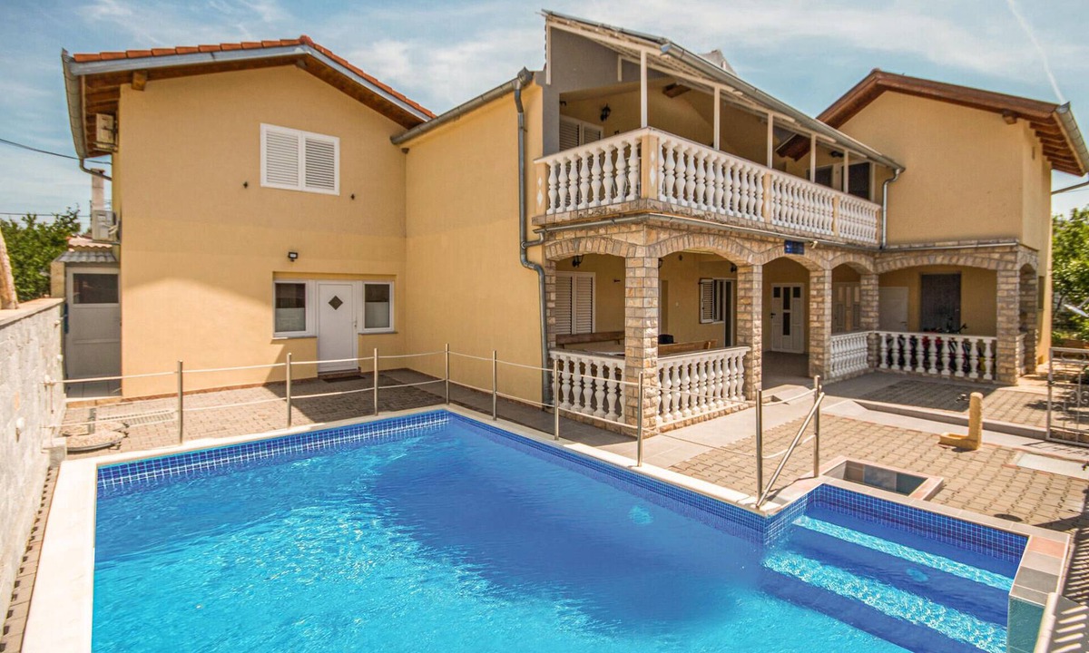 Kakma Apartment | Stunning apartment in Kakma with swimming pool