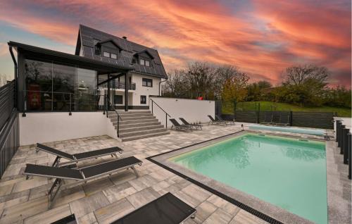 Ludbreg House | Stunning Home In Vinogradi Ludbreski With Sauna