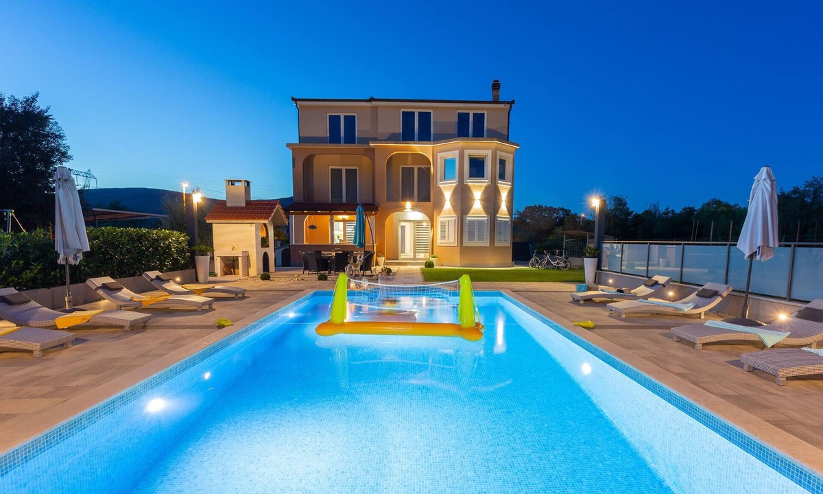 Dugopolje House | Stunning home in Dugopolje
