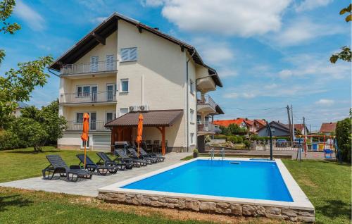 Dugo Selo House | Stunning Home In Dugo Selo