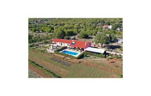 Prapatnica House | Stunning Home In Prapatnica- Seget