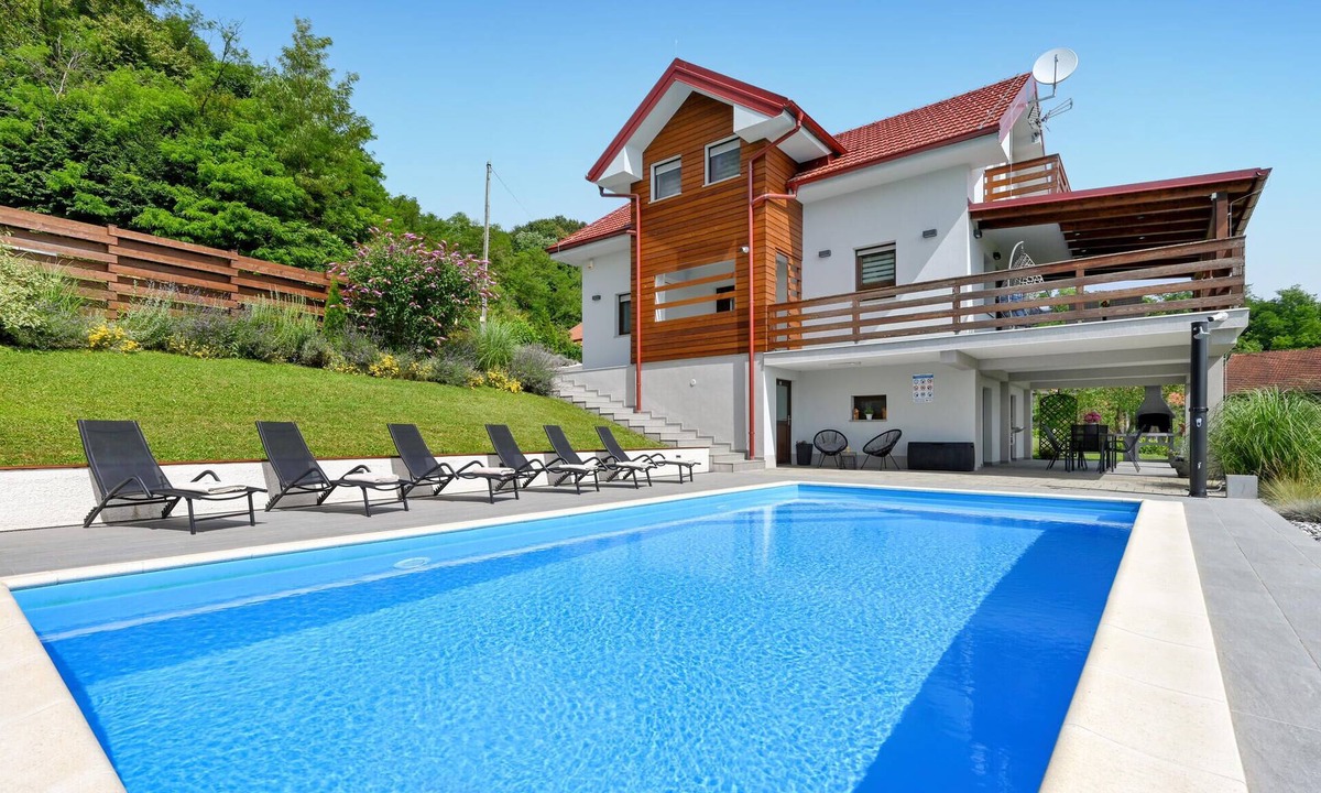 Pregrada House | Stunning home in Pregrada with sauna