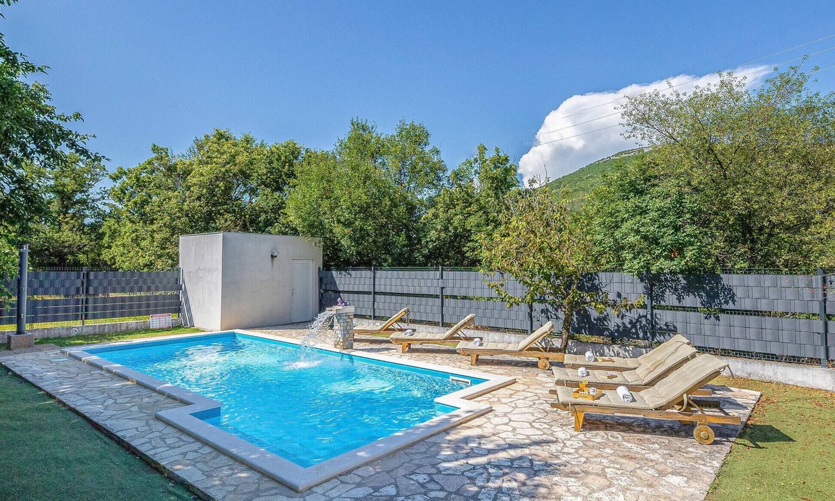 Labin House | Stunning home in Prgomet