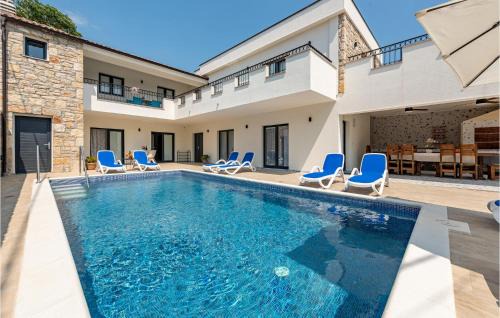 Sveti Filip i Jakov House | Stunning Home In Rastane Gornje