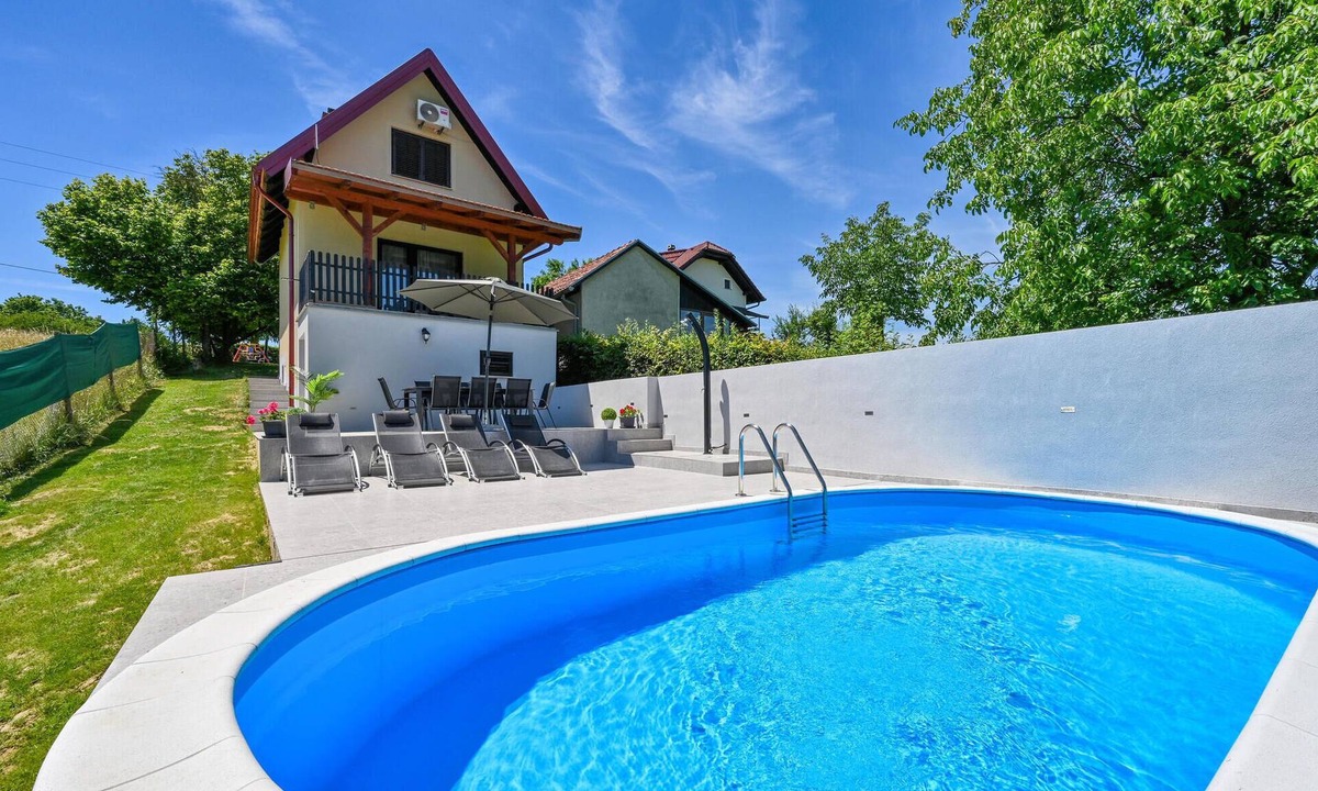 Sveti Ilija House | Stunning home in Seketin