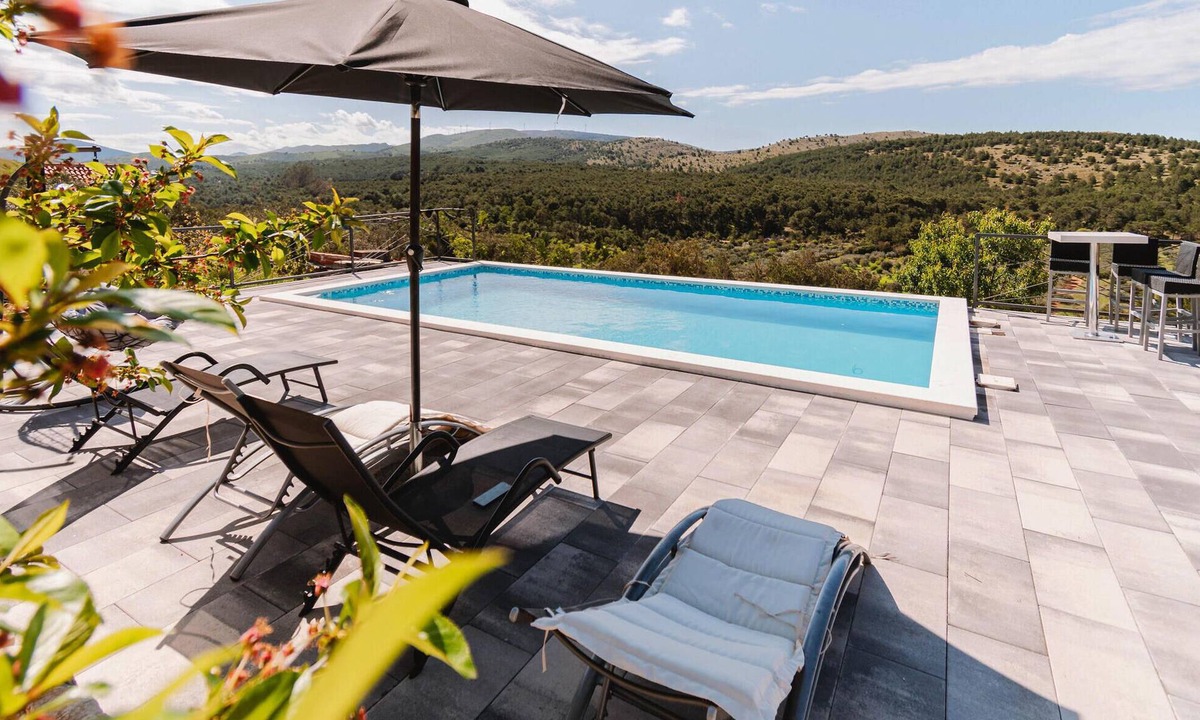 Donje Polje House | Stunning home in Sibenik