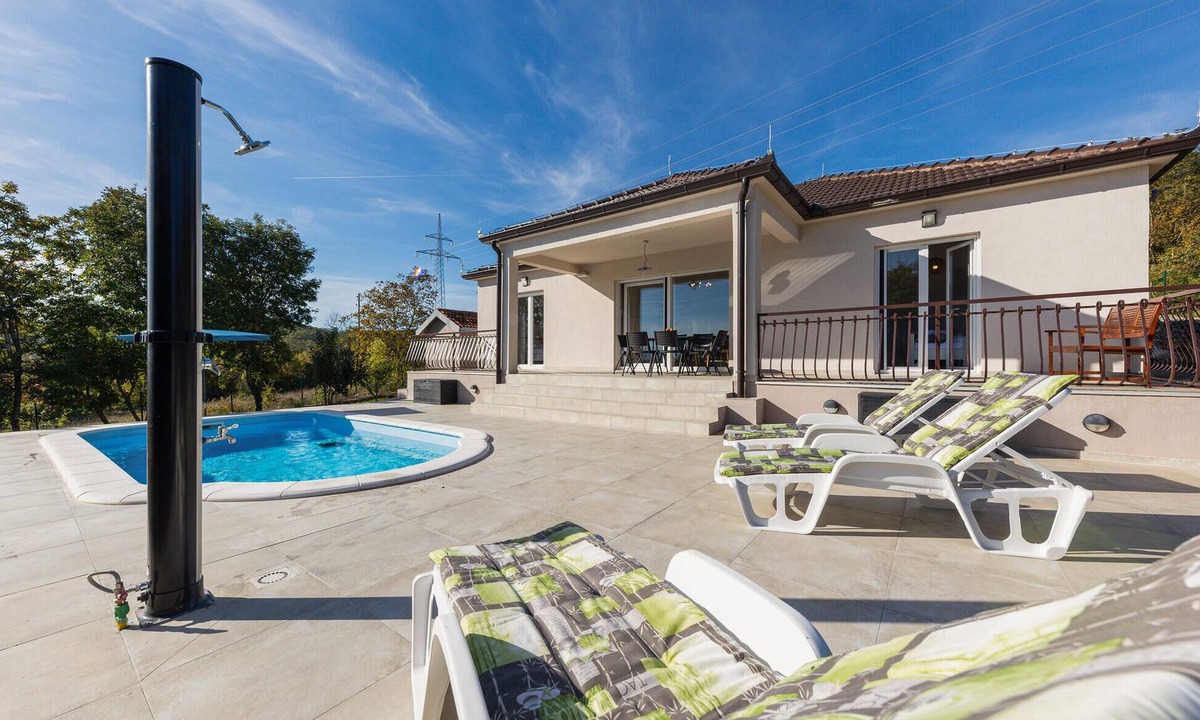 Sinj House | Stunning home in Sinj