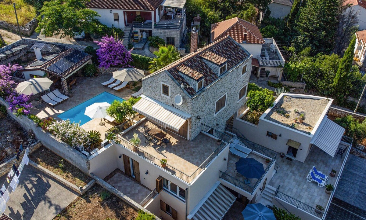 Zman House | Stunning home in Zman