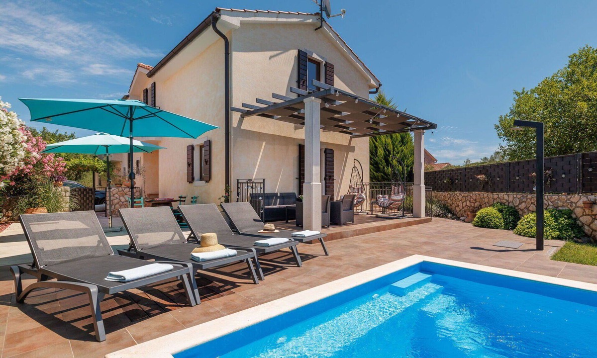 Sveti Ivan Dobrinjski House | Stunning private villa for 6 people with WIFI, A/C, private pool, TV, terrace and pets allowed