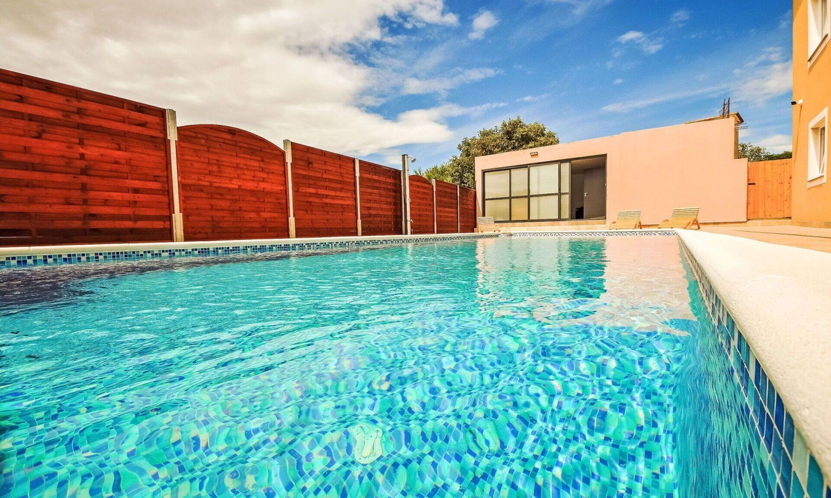 Polaca House | Stunning private villa for 10 people with WIFI, private pool, A/C, TV and terrace
