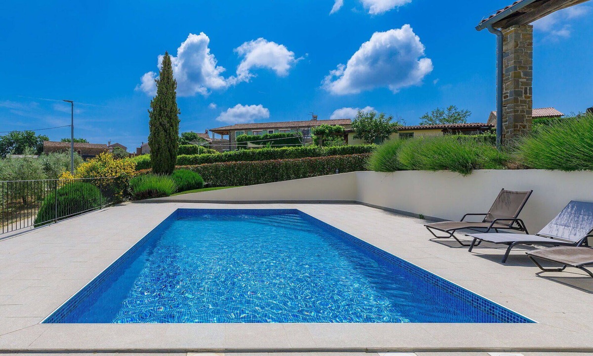 Baredine Villa | Stunning private villa for 8 people with WIFI, A/C, private pool, TV, terrace and panoramic view
