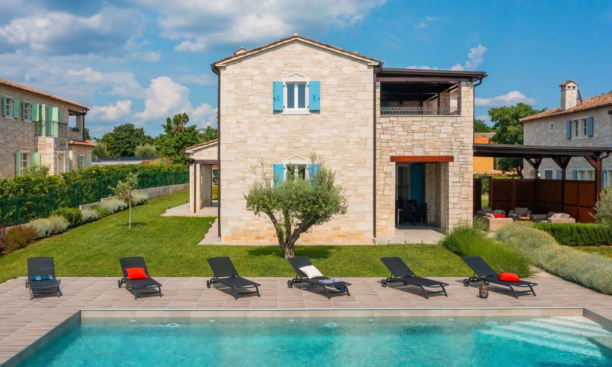 Mofardini House | Stunning private villa with private pool, A/C, WIFI, TV, terrace, pets allowed and panoramic view
