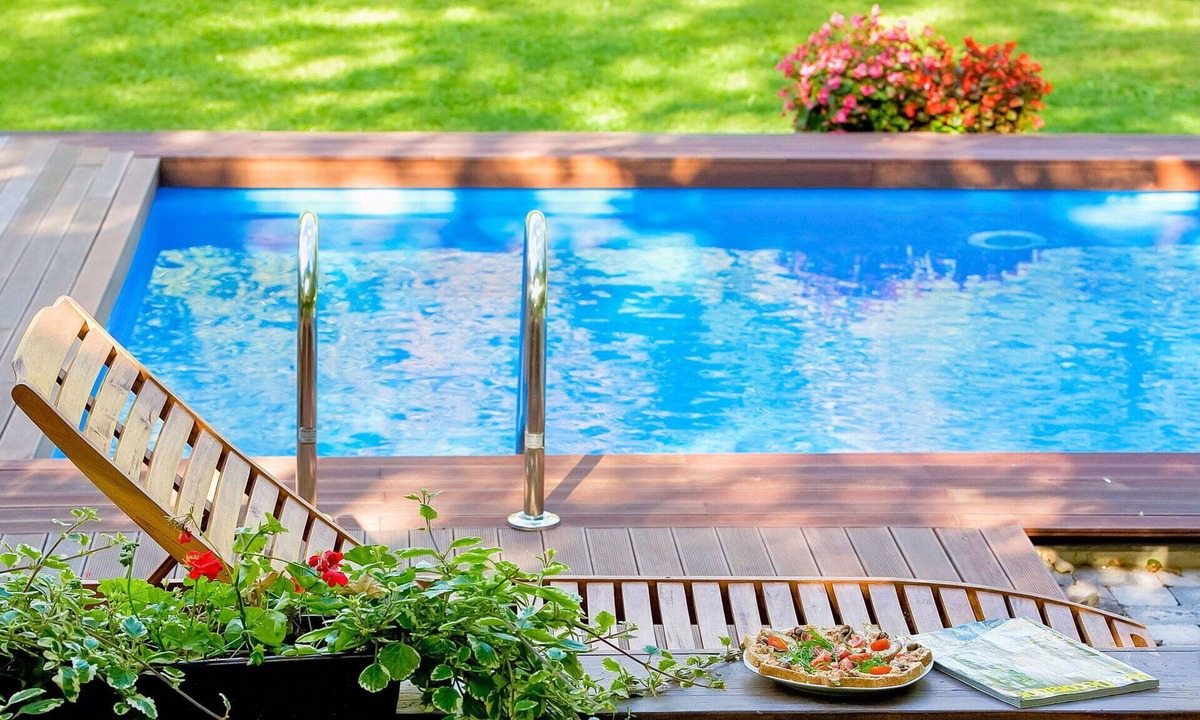 Matulji House | Stunning private villa with WIFI, private pool, hot tub, A/C, TV, patio and pets allowed