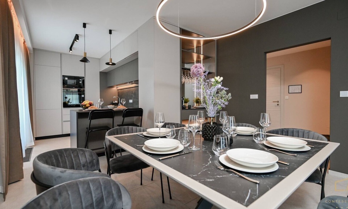 Silo Apartment | Stylish Apartment for 8 people in the villa with the pool and sea view