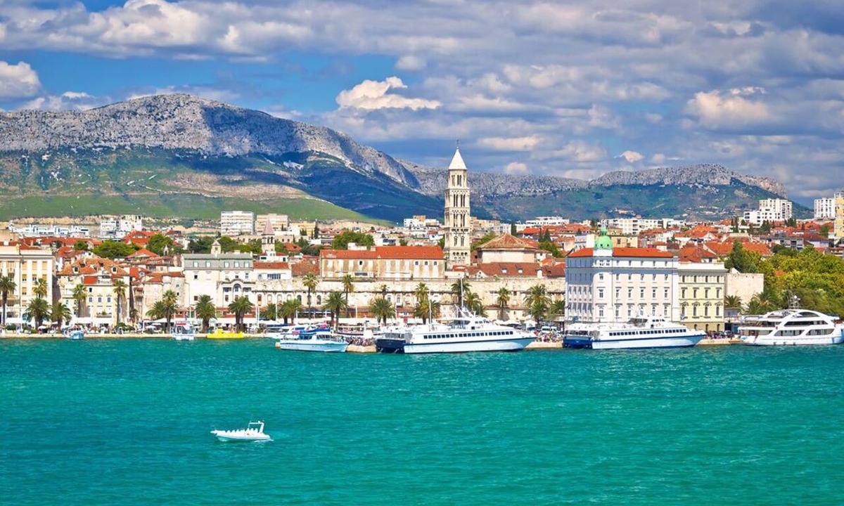 Bacvice Boat Rental | Sun-Kissed Sailing Adventure in Split, Croatia