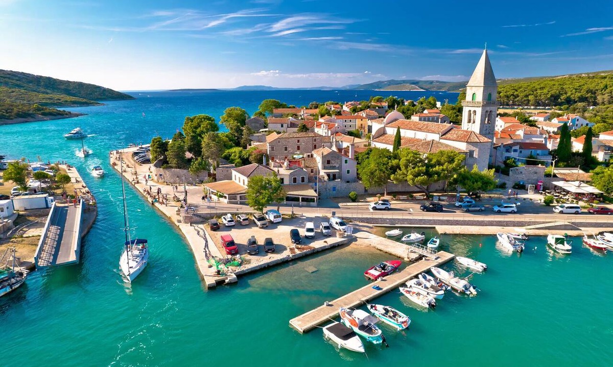 Cove Murtar Boat Rental | Sun-Kissed Sailing Adventure in Northern Croatia