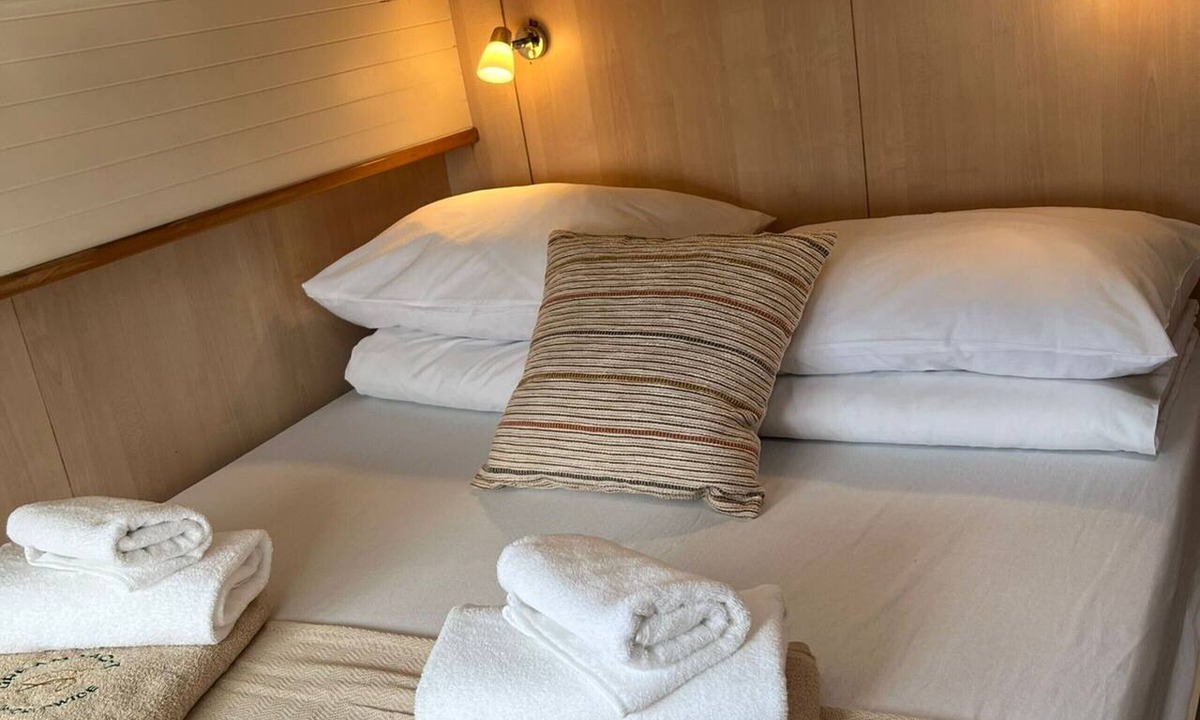 Businci Boat Rental | Sun-kissed Sailing Adventure in Split-Dalmatia, Croatia