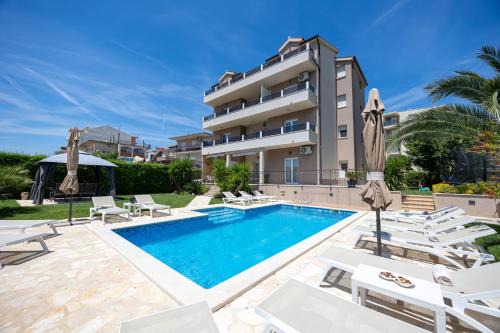 Znjan Apartment | Sunny Garden A2