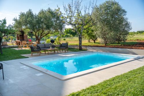 Murine Apartment | Sunny Line Premium Apartments with Pool