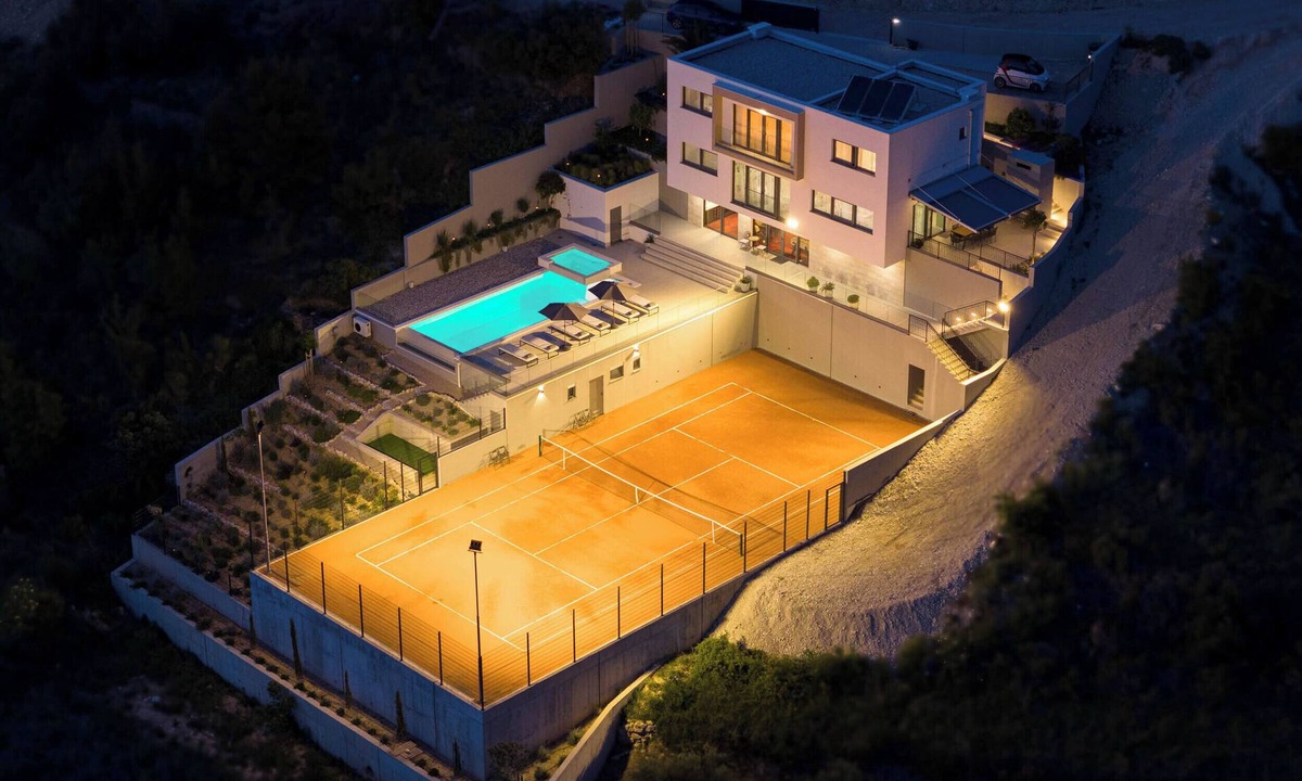 Solin Villa | Tennis, Cinema, Casino - The Mogul Mansion