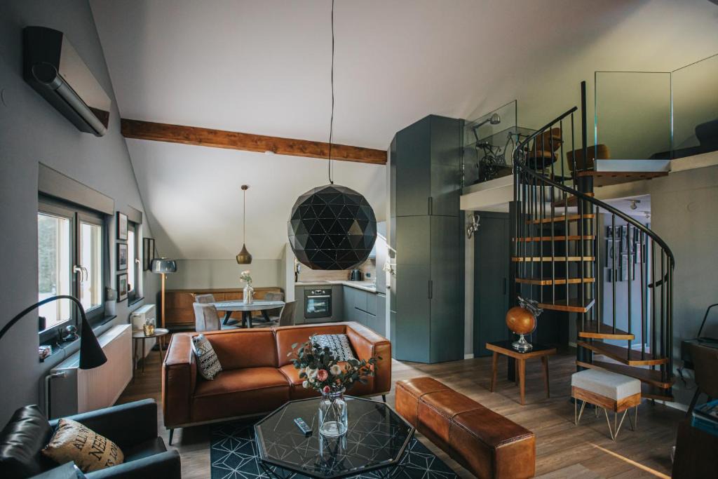 Samobor Apartment | The Loft/Hill View Modern Apartment