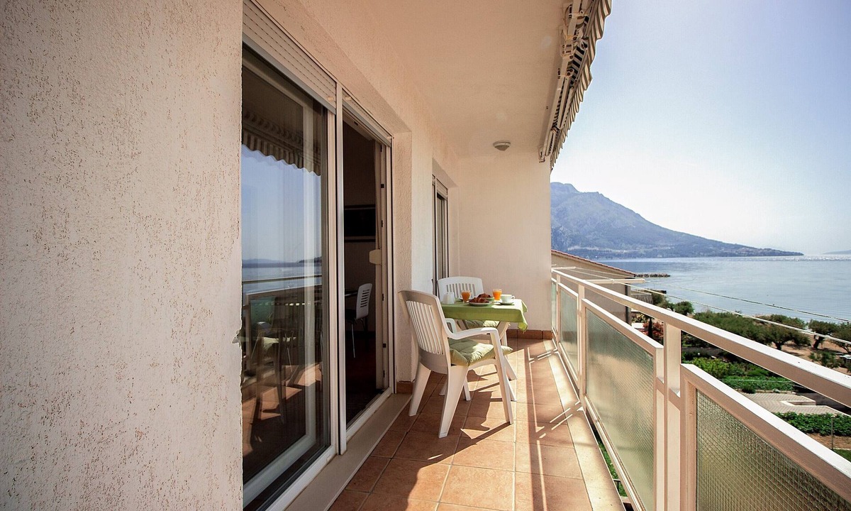 Omis Apartment | The vacation apartment on the sandy beach