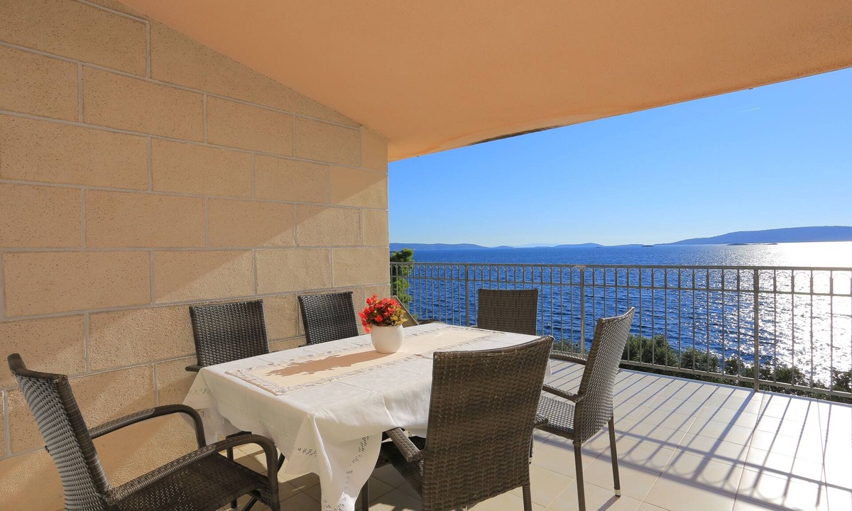 Okrug Donji Apartment | Three bedroom apartment near beach Okrug Donji, Čiovo (A-6859-c)