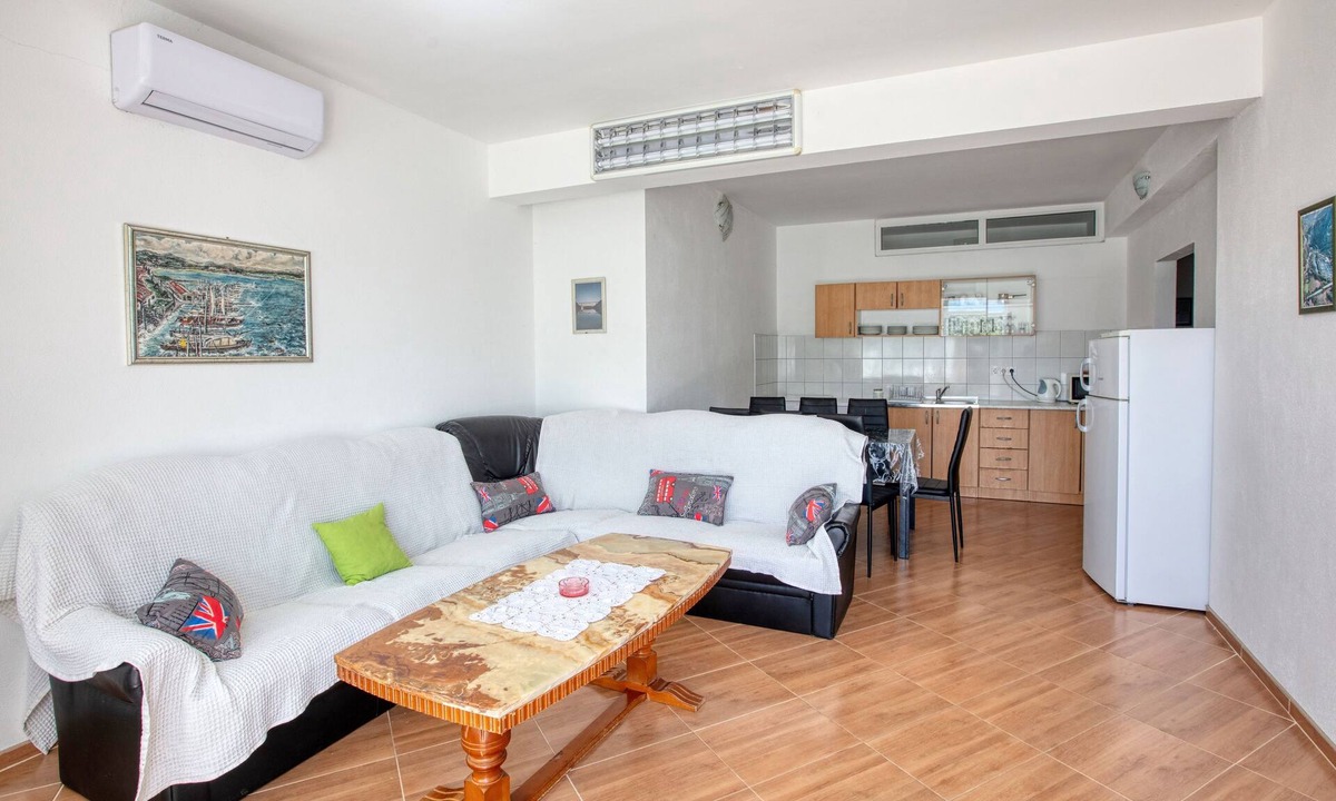 Podglavica Apartment | Three bedroom apartment with terrace and sea view Stupin Čeline (Rogoznica) (A-21279-a)