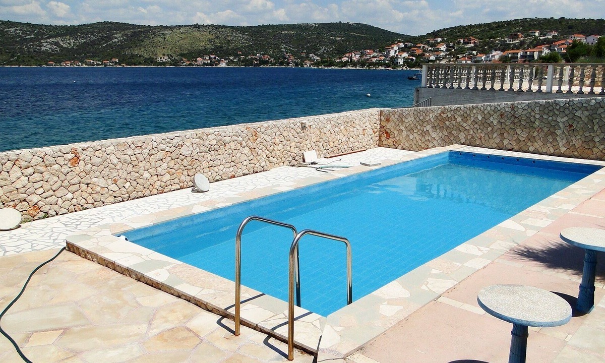 Razanj Apartment | Three bedroom apartment near beach Ražanj, Rogoznica (A-7606-a)