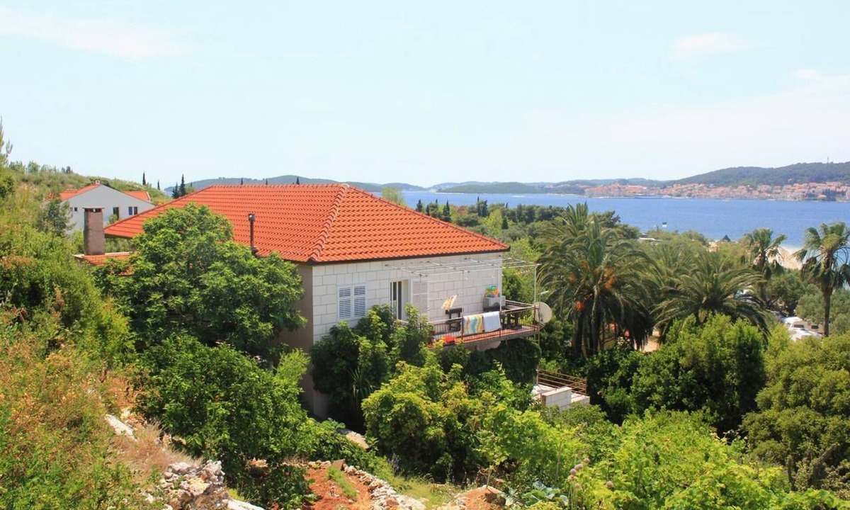 Kuciste Apartment | Three bedroom apartment near beach Kučište - Perna, Pelješac (A-4539-a)
