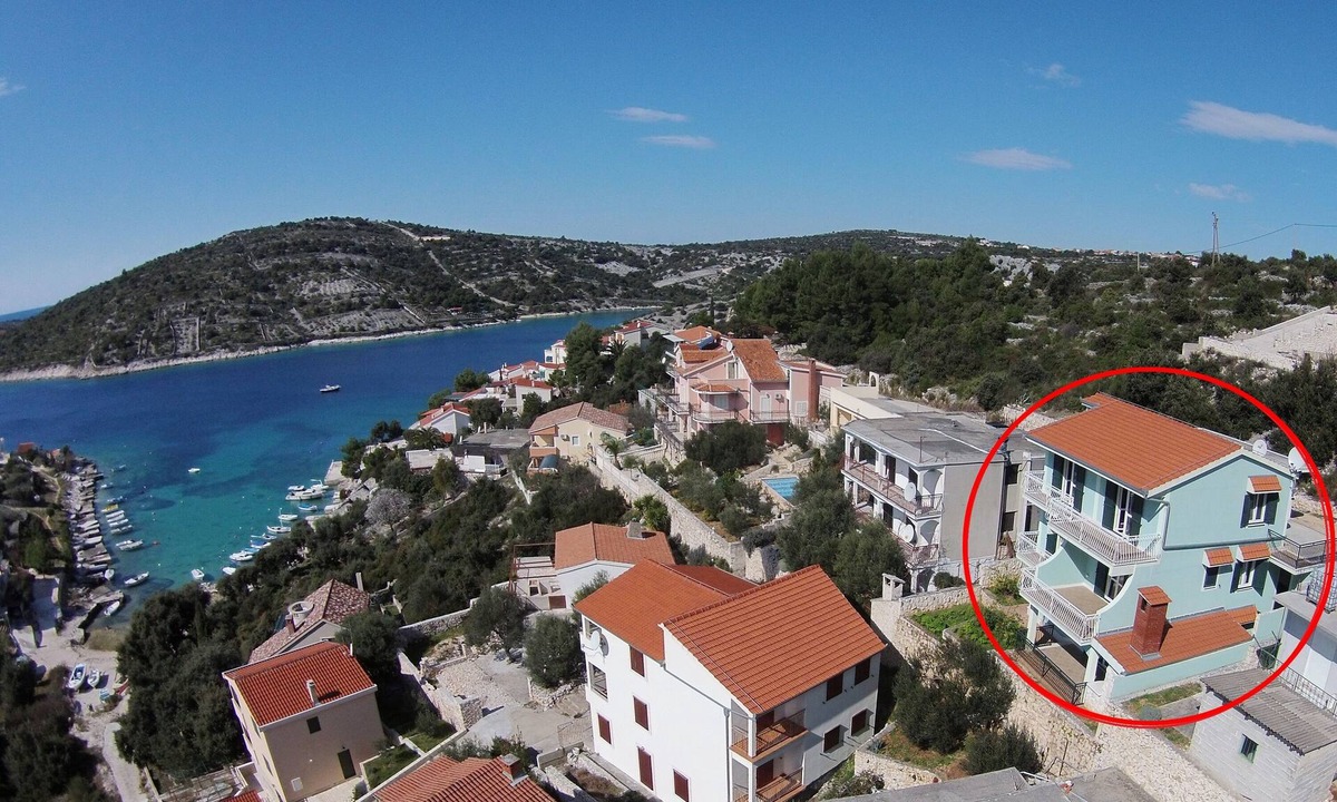 Sevid Apartment | Three bedroom apartment with terrace and sea view Sevid, Trogir (A-16111-a)