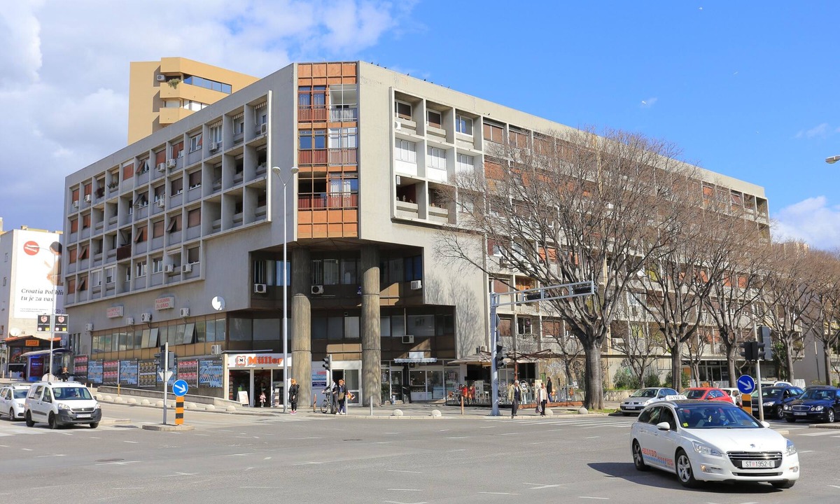 Split Apartment | Three bedroom apartment with terrace Split (A-18120-a)