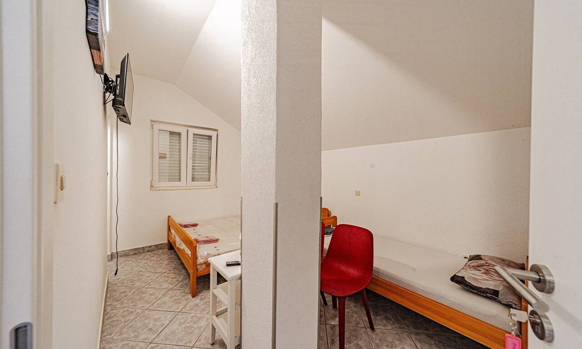 Trpanj Apartment | Three bedroom apartment with terrace Trpanj, Pelješac (A-24922-a)