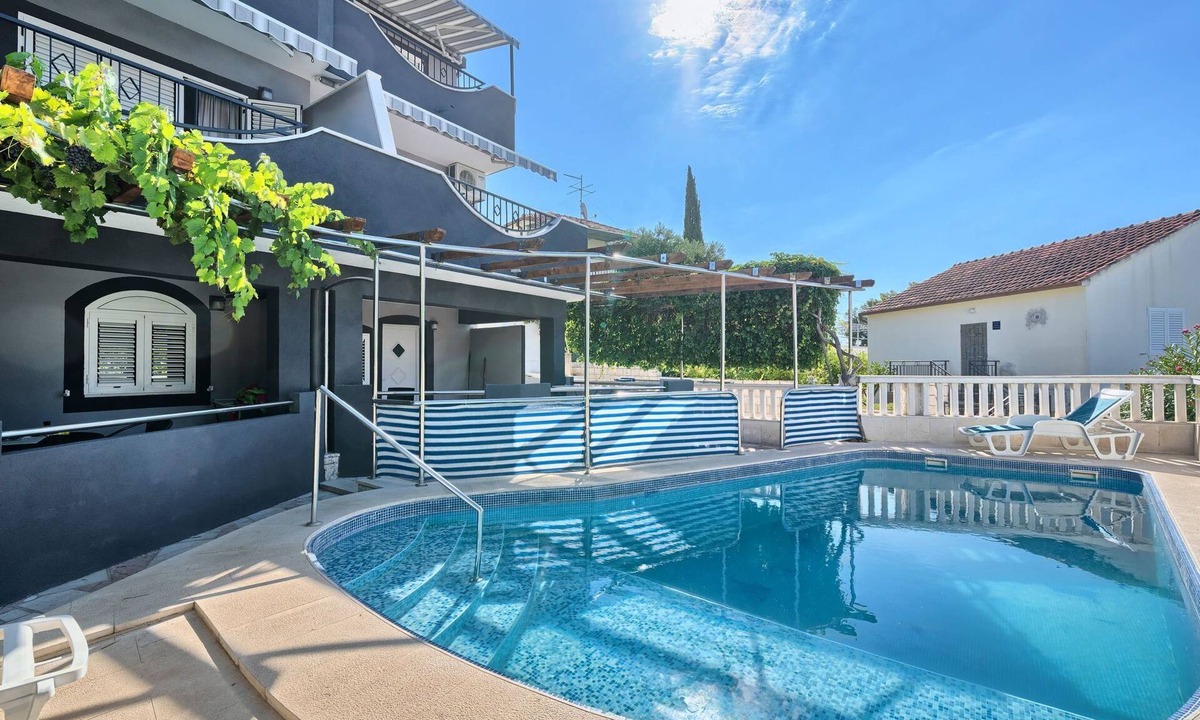 Businci Apartment | Ticic 3, Ciovo Sleeps 4 by Interhome
