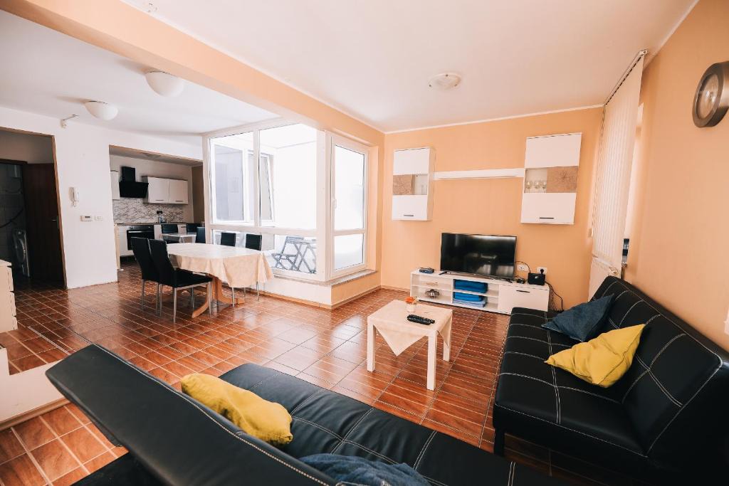 Koper Apartment | Topart