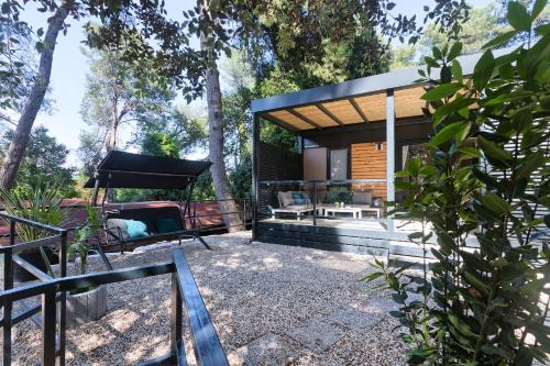 Borik House | TOTAL ESCAPE Mobile Home BIANCA Camp Porton Biondi
