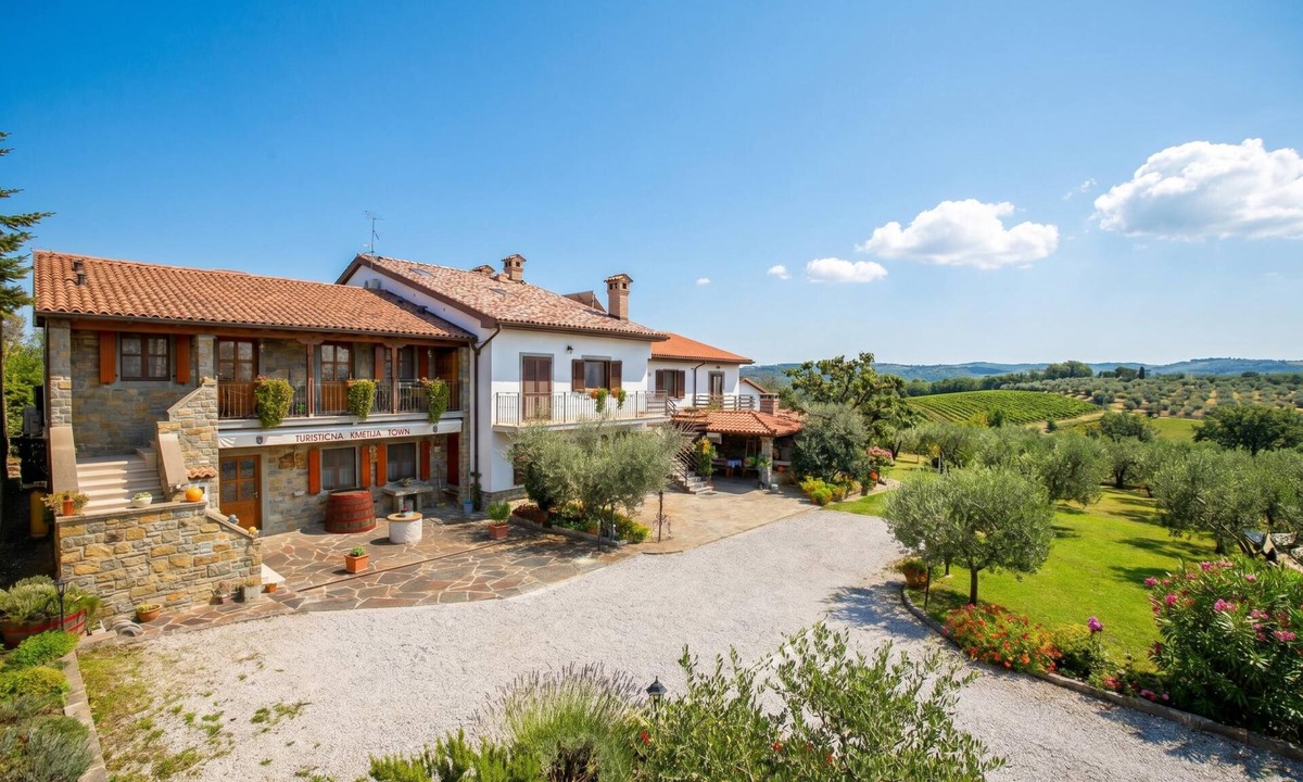 Koper Apartment | Tourist Farm Tonin - Apartment 1, Šmarje, Slovenia