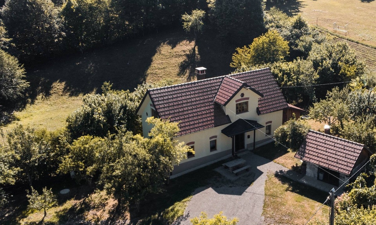 Stari Trg pri Lozu House | Traditional old house in a peacefull small village, surrounded by green forests.