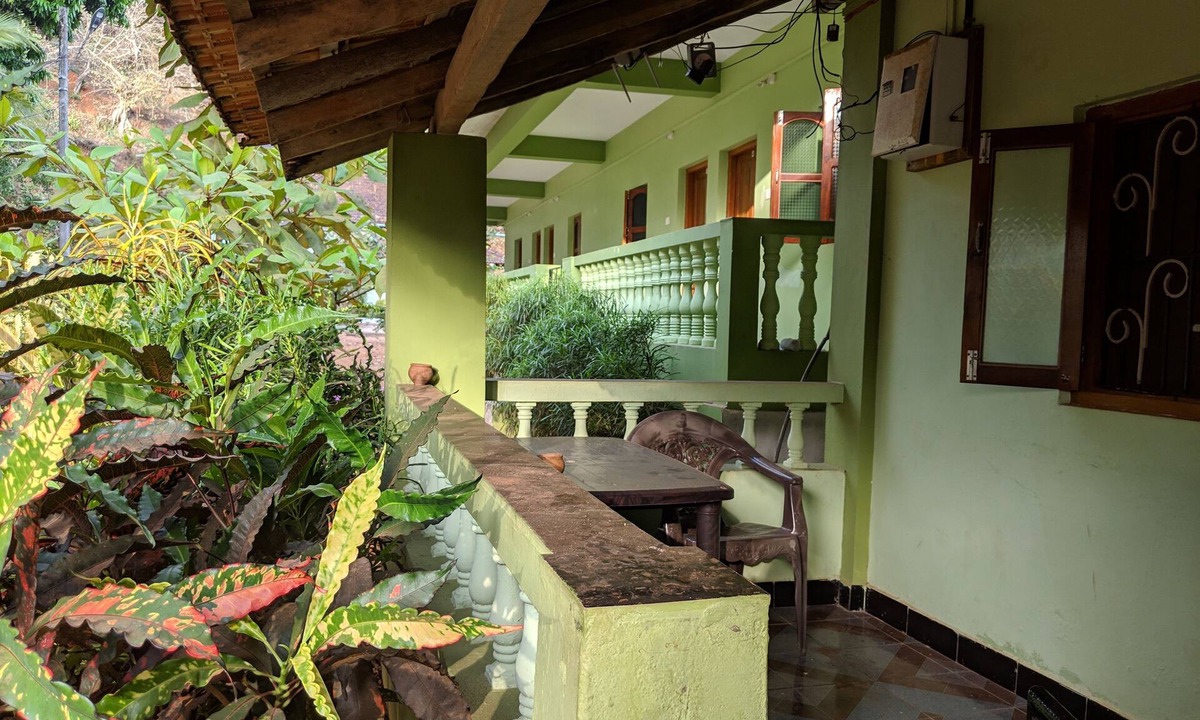 Agonda House | twin share room | 3 veg meal | 2 asana classes & 1 meditation class