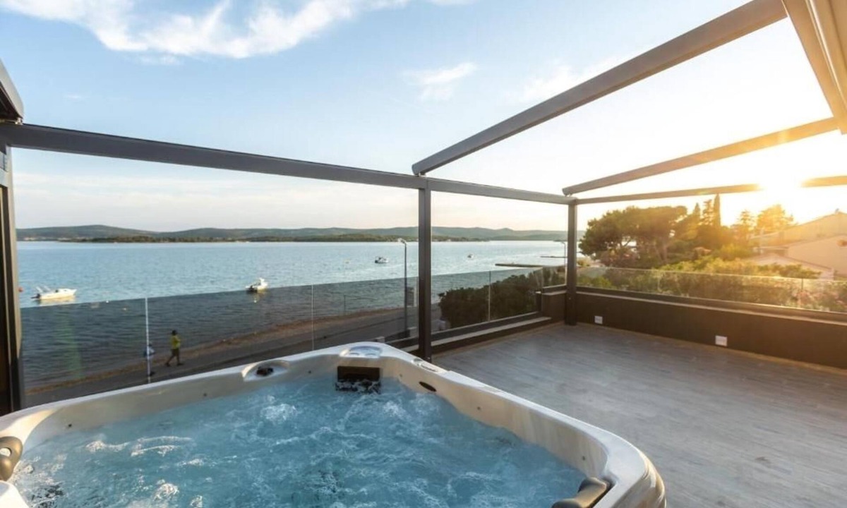 Sveti Filip i Jakov Apartment | Two bedroom apartment with a swimming pool by the beach Sveti Filip i Jakov, Biograd (A-25471-e)