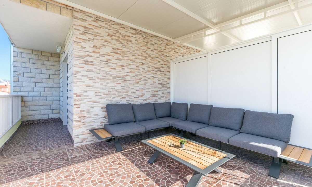 Kastel Stafilic Apartment | Two bedroom apartment with terrace Kaštel Štafilić, Kaštela (A-24155-b)
