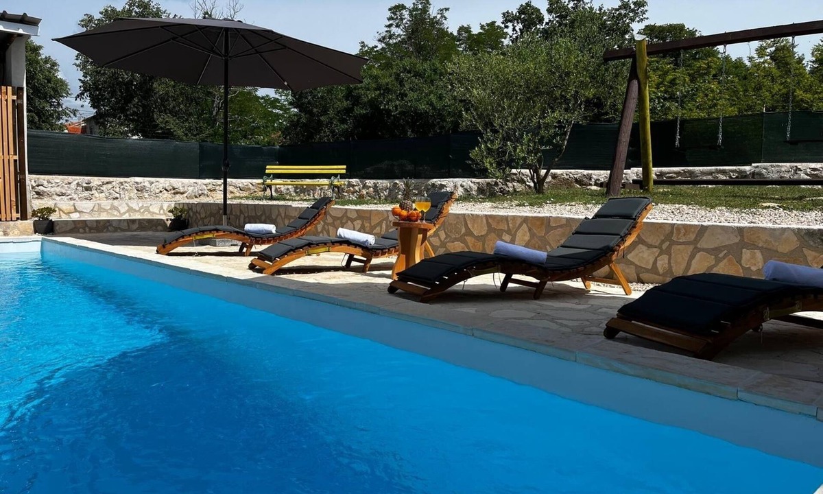 Velim Apartment | Two bedroom apartment with a swimming pool Radašinovci, Biograd (A-22312-a)