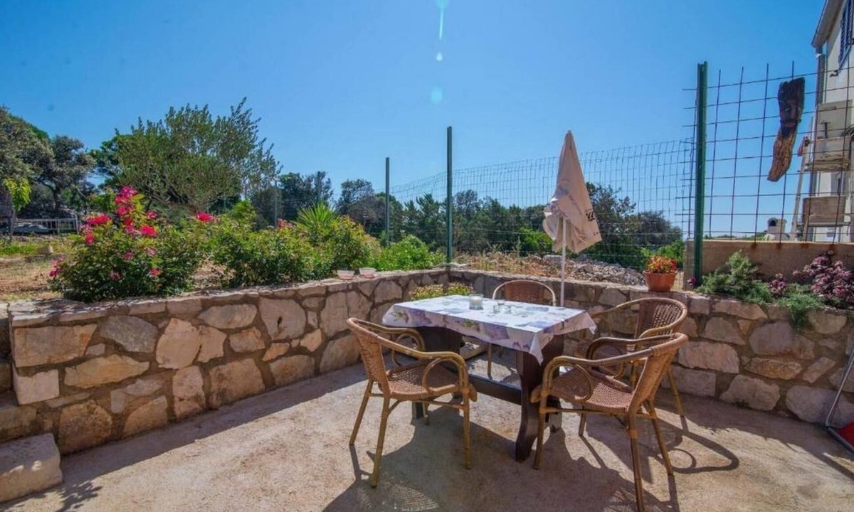 Veli Losinj Apartment | Two bedroom apartment with terrace Bonić, Lošinj (A-23056-a)