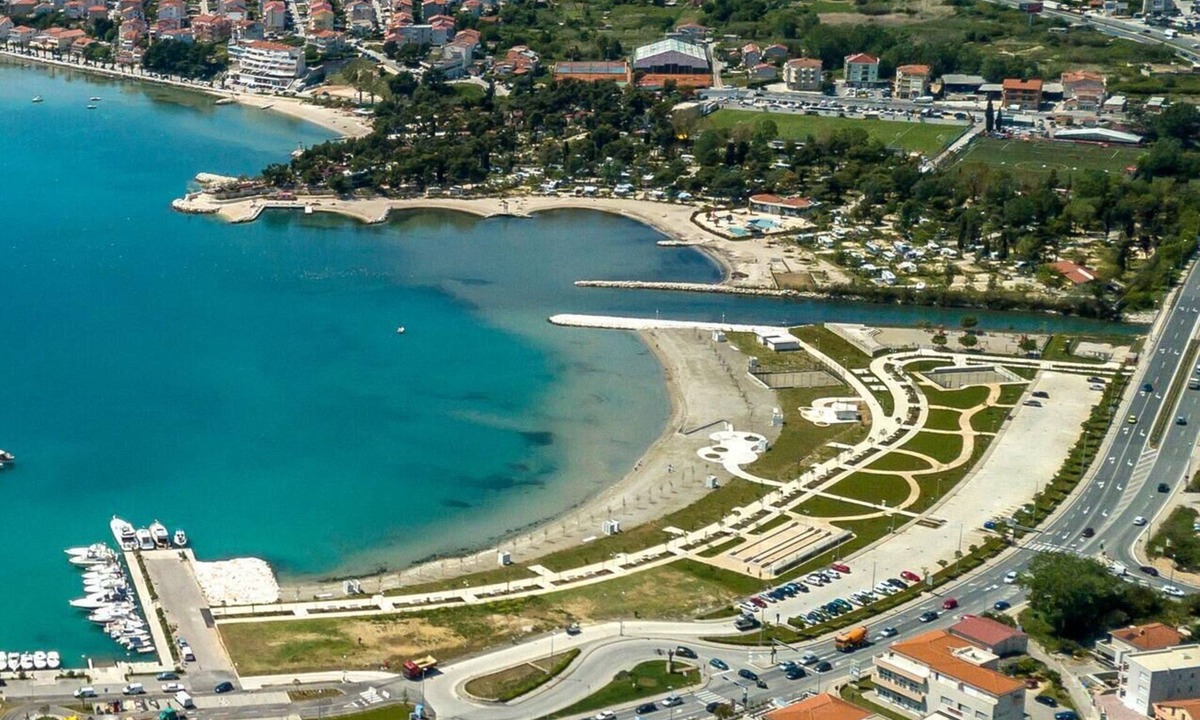 Strozanac Apartment | Two bedroom apartment with terrace Podstrana, Split (A-22897-b)