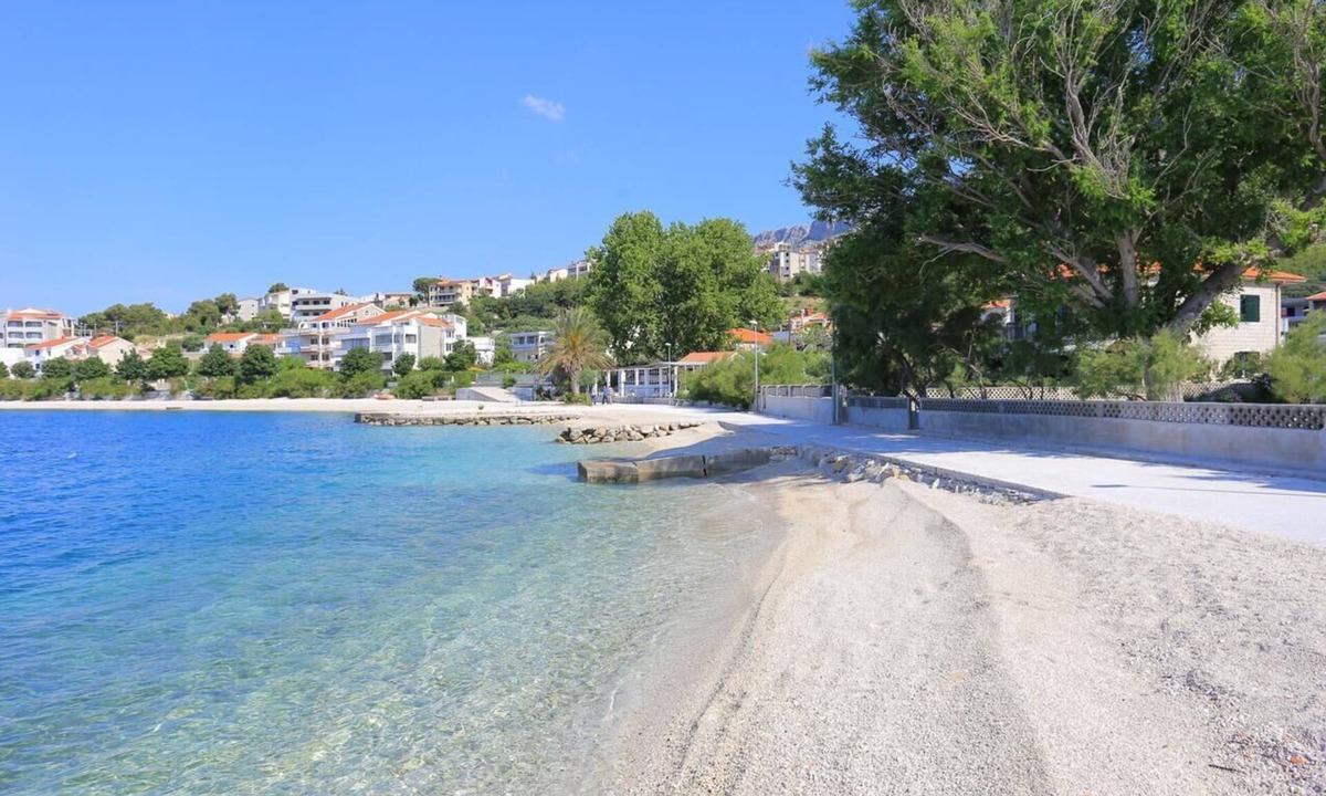 Dugi Rat Apartment | Two bedroom apartment with terrace Orij, Omiš (A-7534-a)