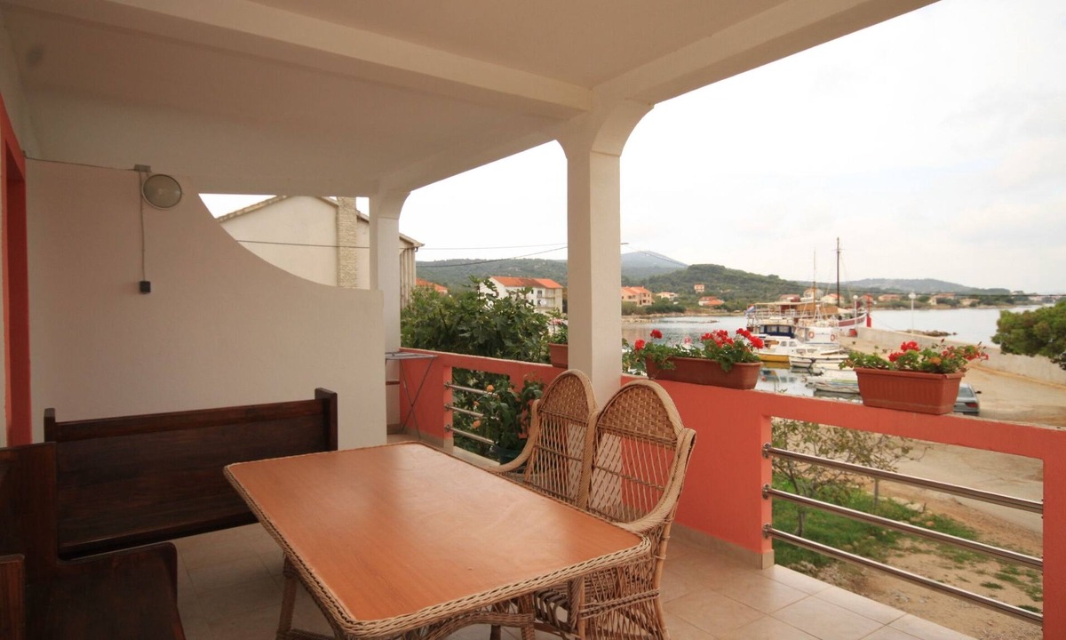 Nevidane Apartment | Two bedroom apartment near beach Neviđane, Pašman (A-8528-b)